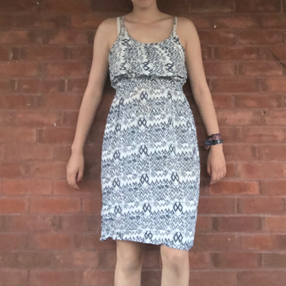 Patterned summer dress - Picture 1 of 3